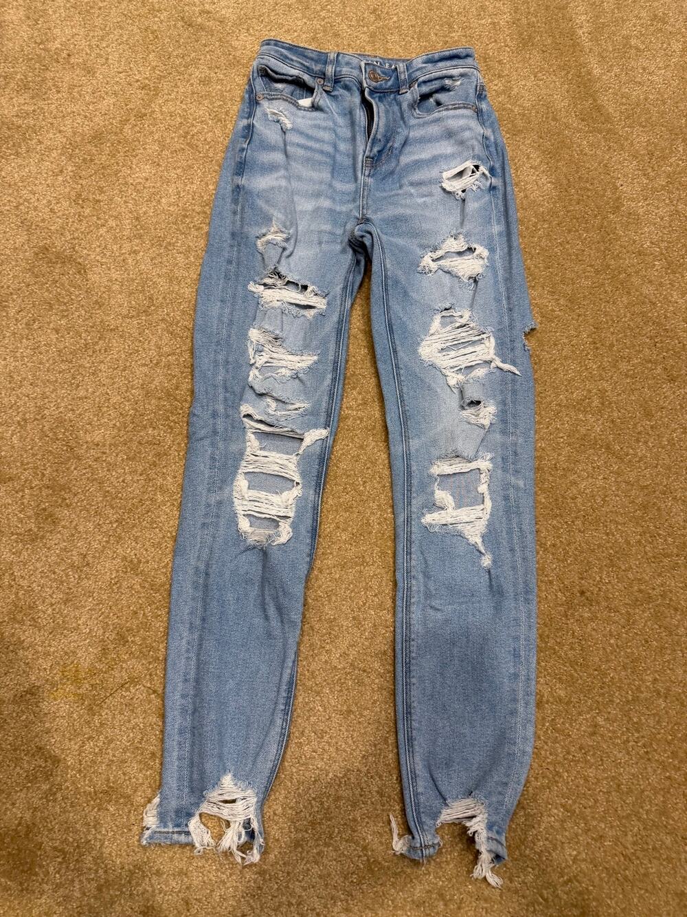American Eagle Stretch Mom Distressed Mom Jean Size 00 Long
